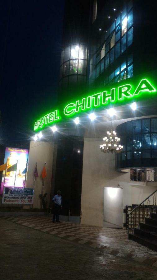 קניאקומרי Hotel Chithra מראה חיצוני תמונה